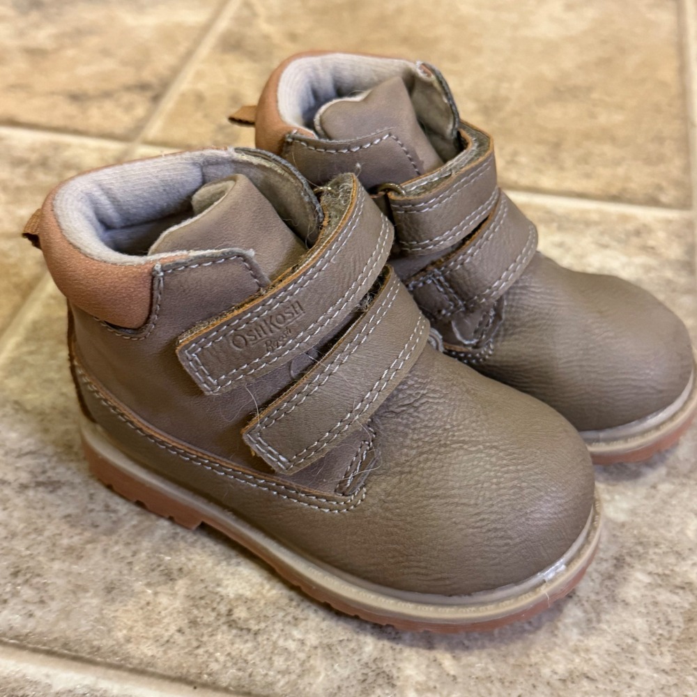 OshKosh Bgosh Toddler Boys Taupe Brown Work Boots PITCH/OFQ001H Size 5M